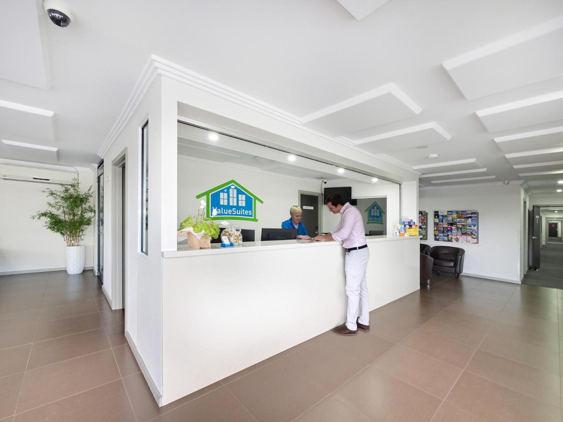 Value Suites Penrith Exterior photo