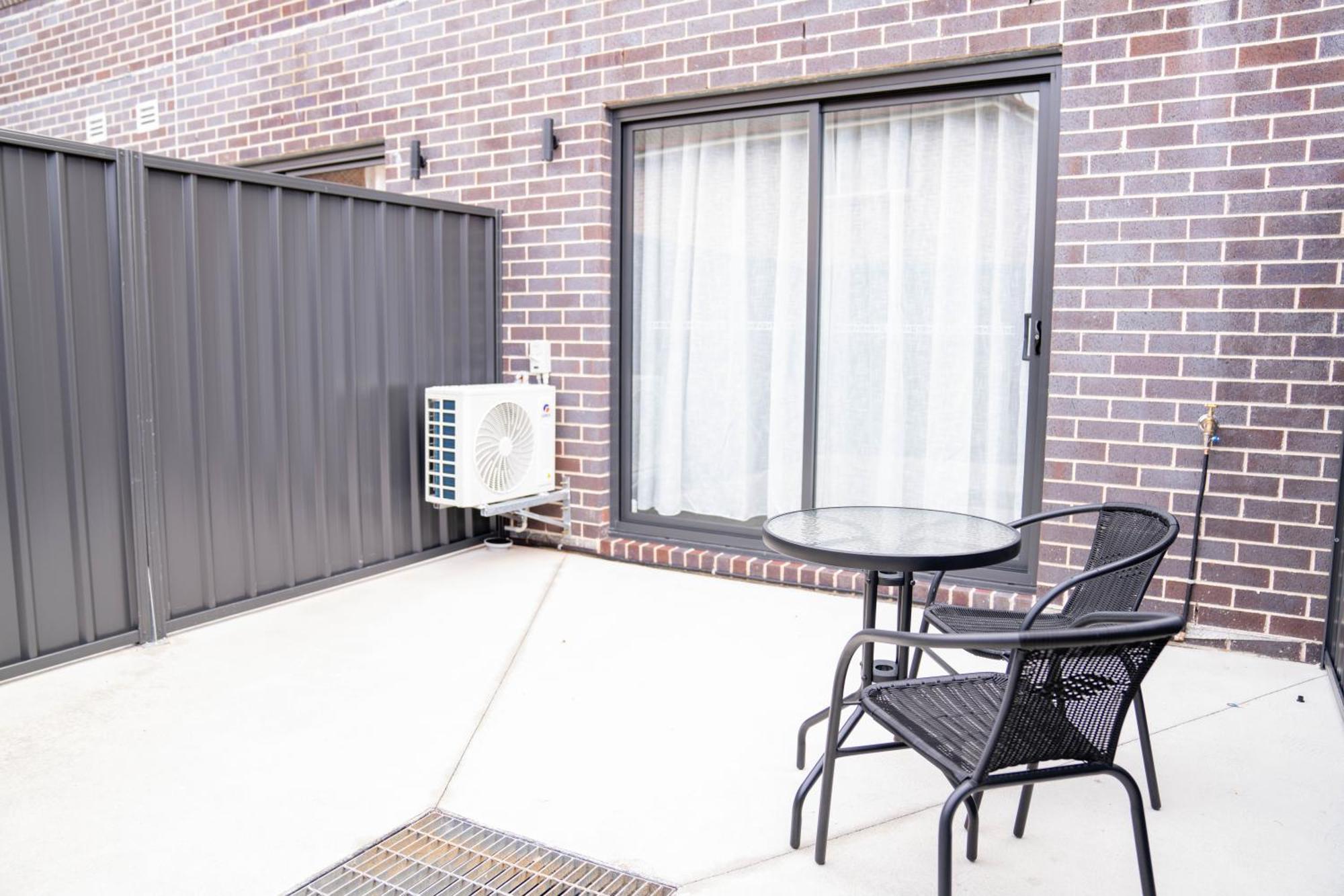 Value Suites Penrith Exterior photo